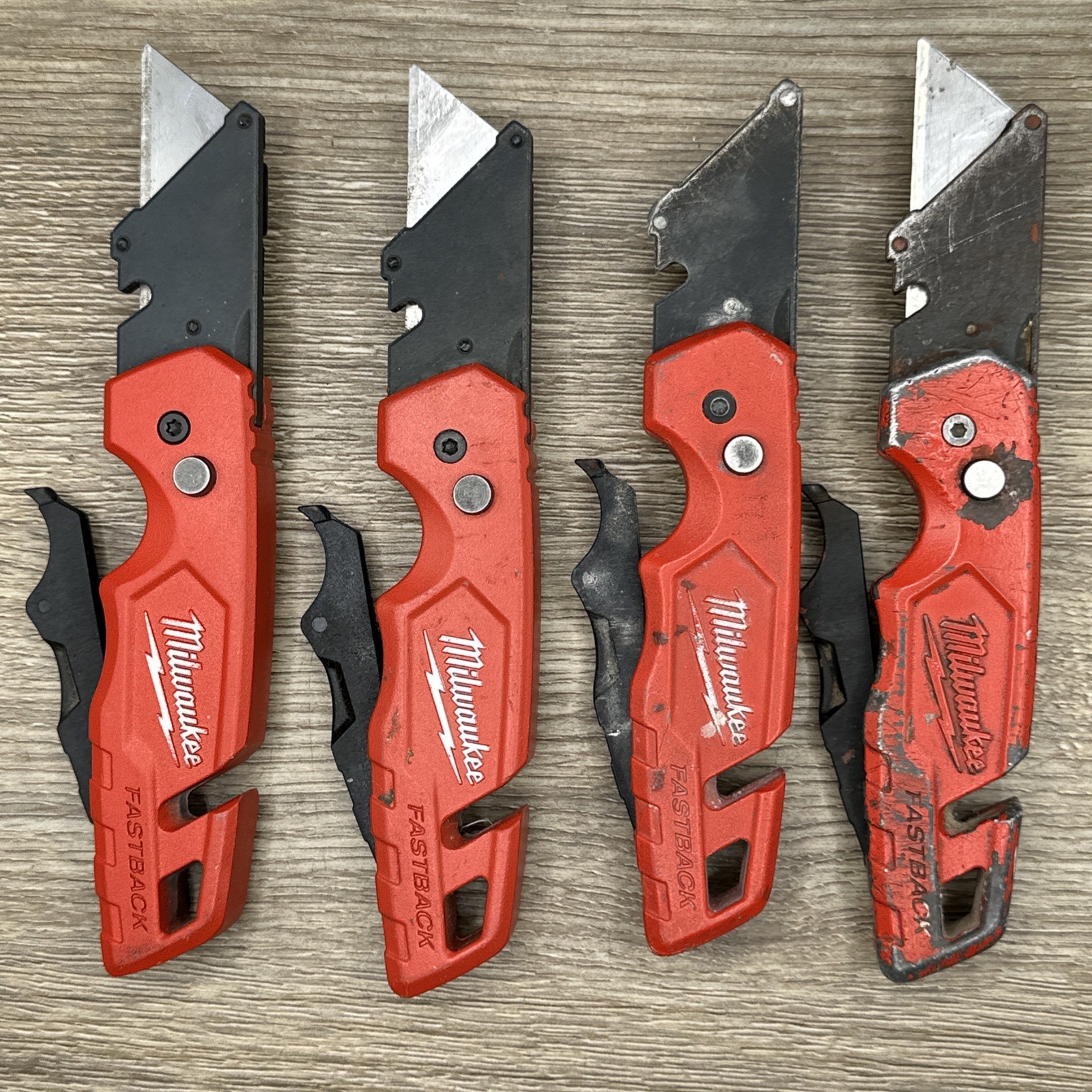 (LOT M) Milwaukee Lot Of 4 Metal FASTBACK 48-22-1502 Folding Utility Box Knives