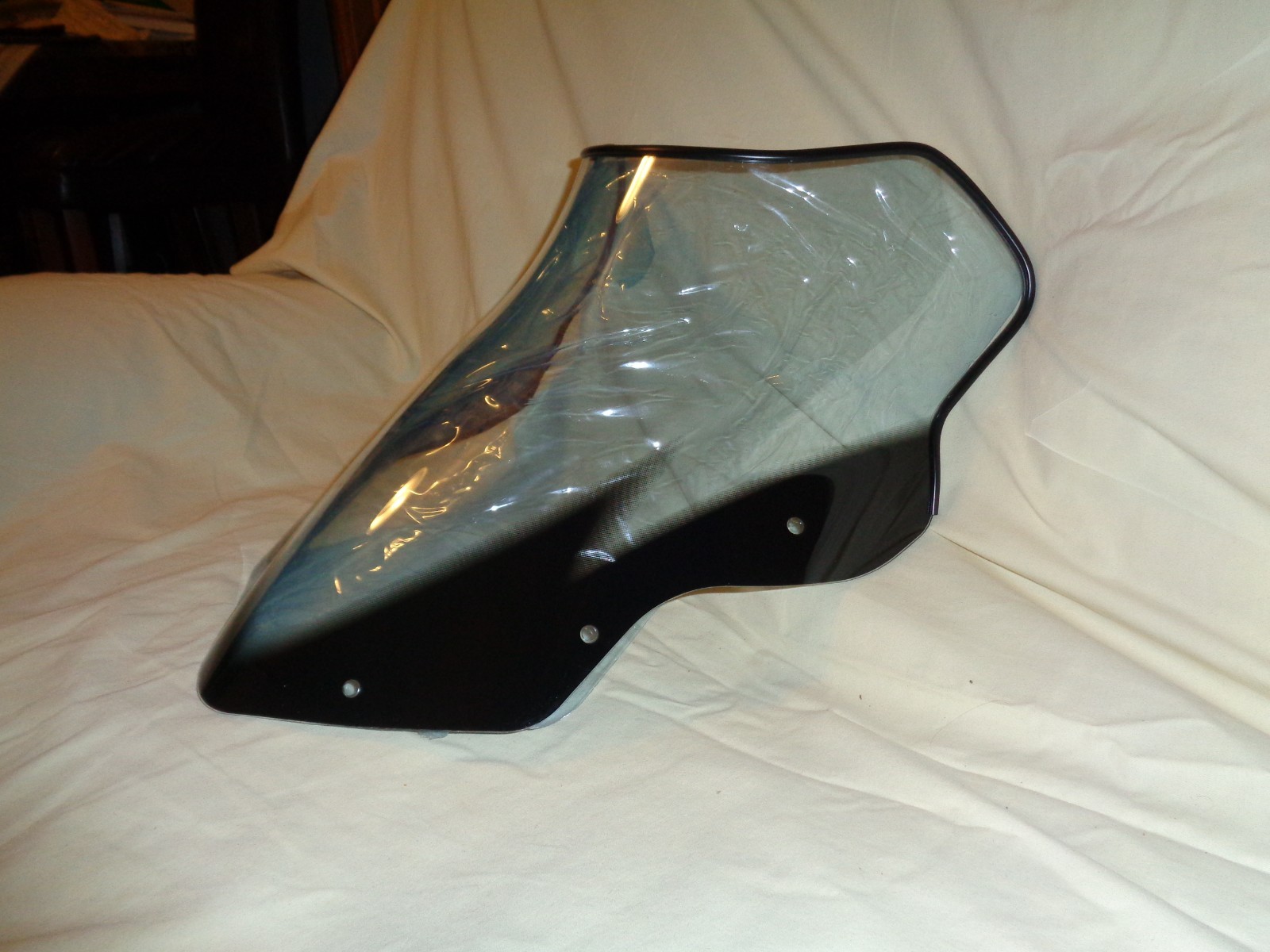 NEW YAMAHA SNOWMOILE   OEM Windshield  8HJ-K7210-00 LOW   NYTRO 2008 TO 2011