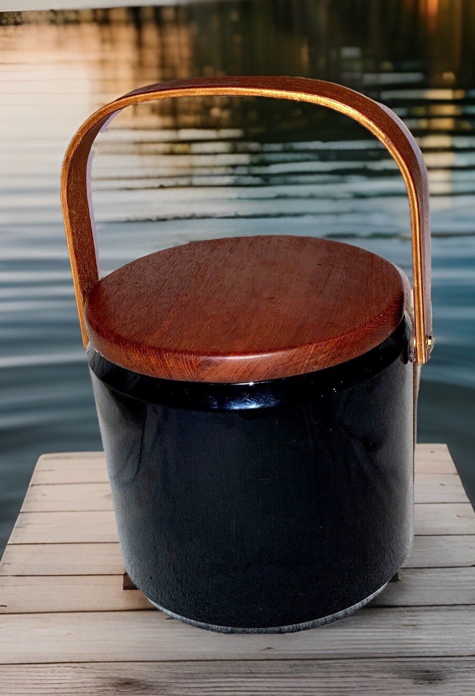 modern Georges Briard mcm black patent vinyl teak lid  handle ice bucket vintage