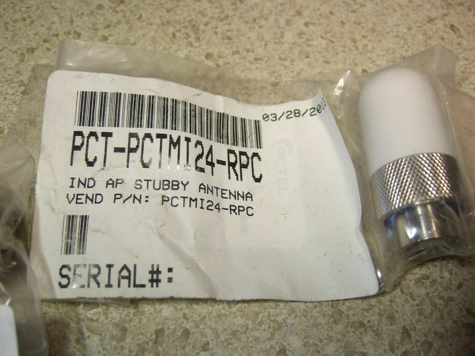 PCTEL PCTMI24-RPC Stubby Wireless Router Antenna - New Reverse TNC