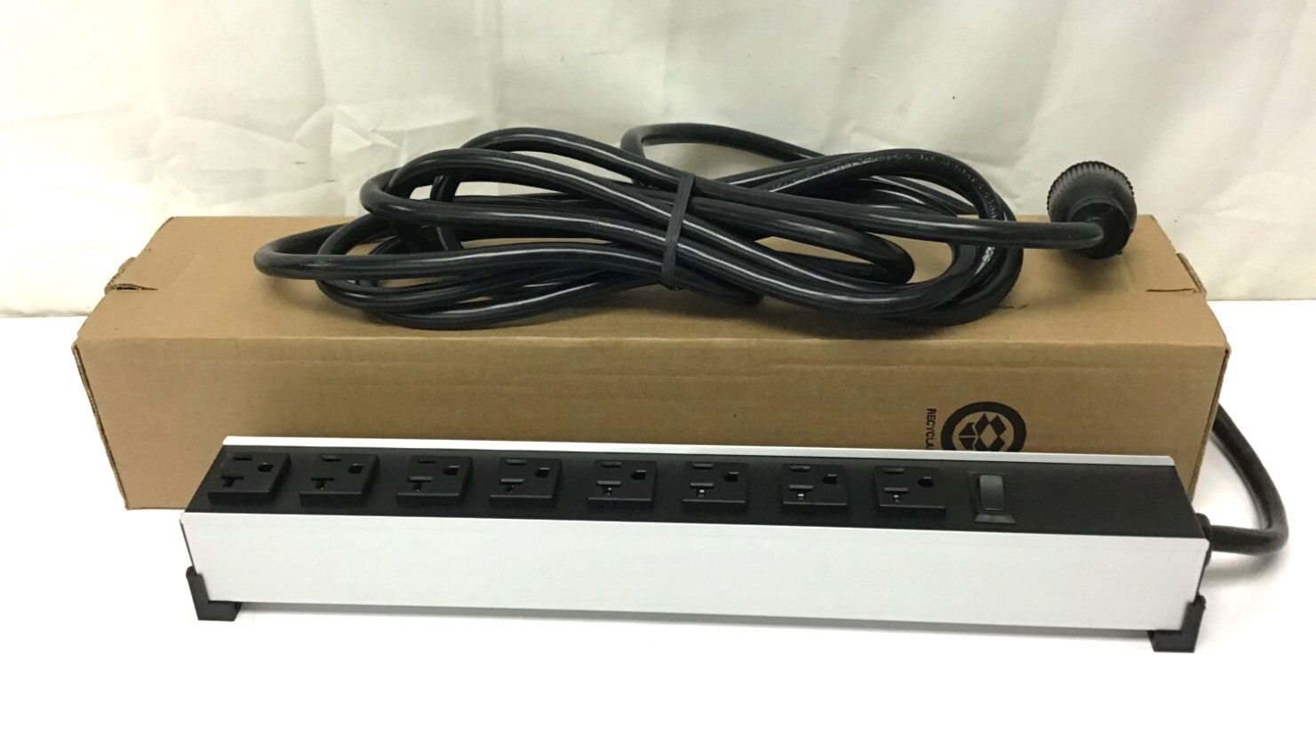 Hammond 1589H8D1 20 Amp Heavy Duty Outlet Strip 8-Outlet, 15FT Cord