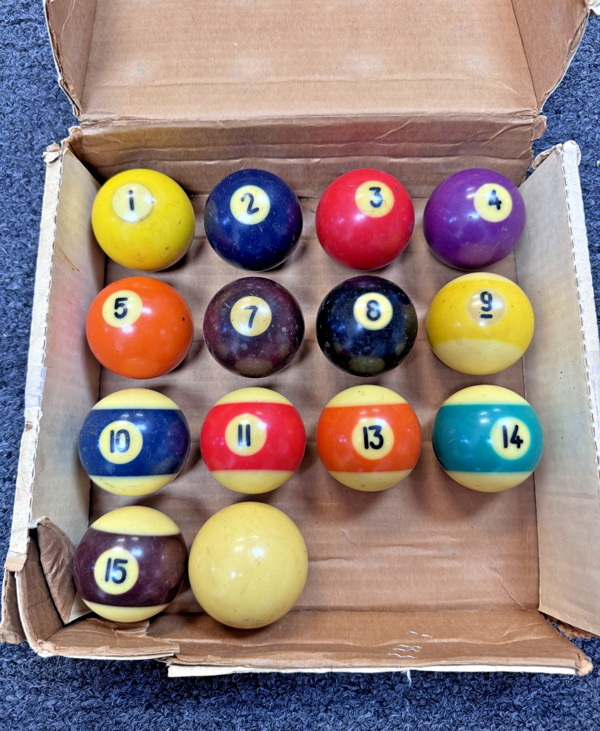 Vintage Pool Billiard Balls, missing balls 6 AND 12, BELGIUM