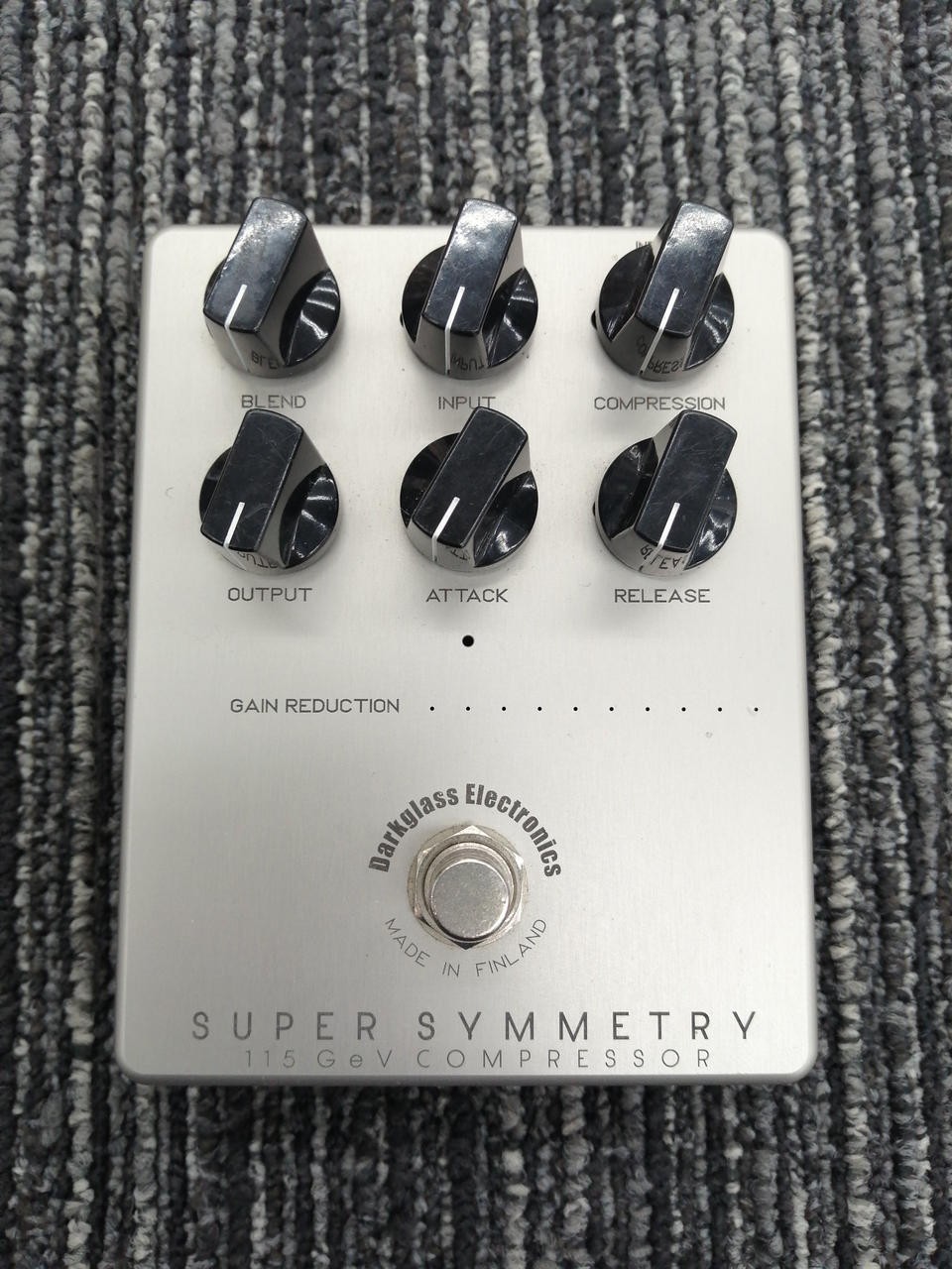 DARKGLASS SUPER SYMMETRY Bass Compressor Pedal Analog 115 GeV Tested TMB02 2.0