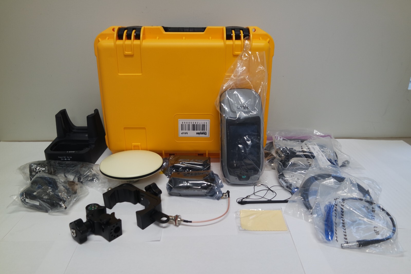 Champion MVP handheld RTK receiver *30-day warranty*