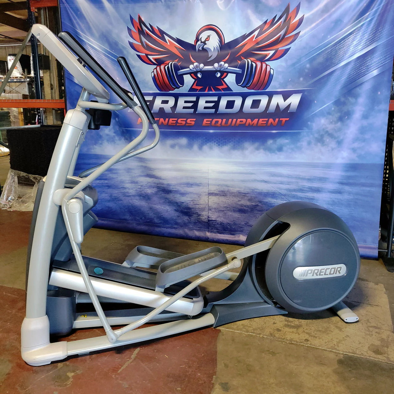Precor EFX 815 Elliptical Crosstrainer w/ P10 Console