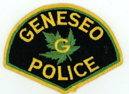 ILLINOIS IL GENESEO POLICE NICE SHOULDER PATCH SHERIFF