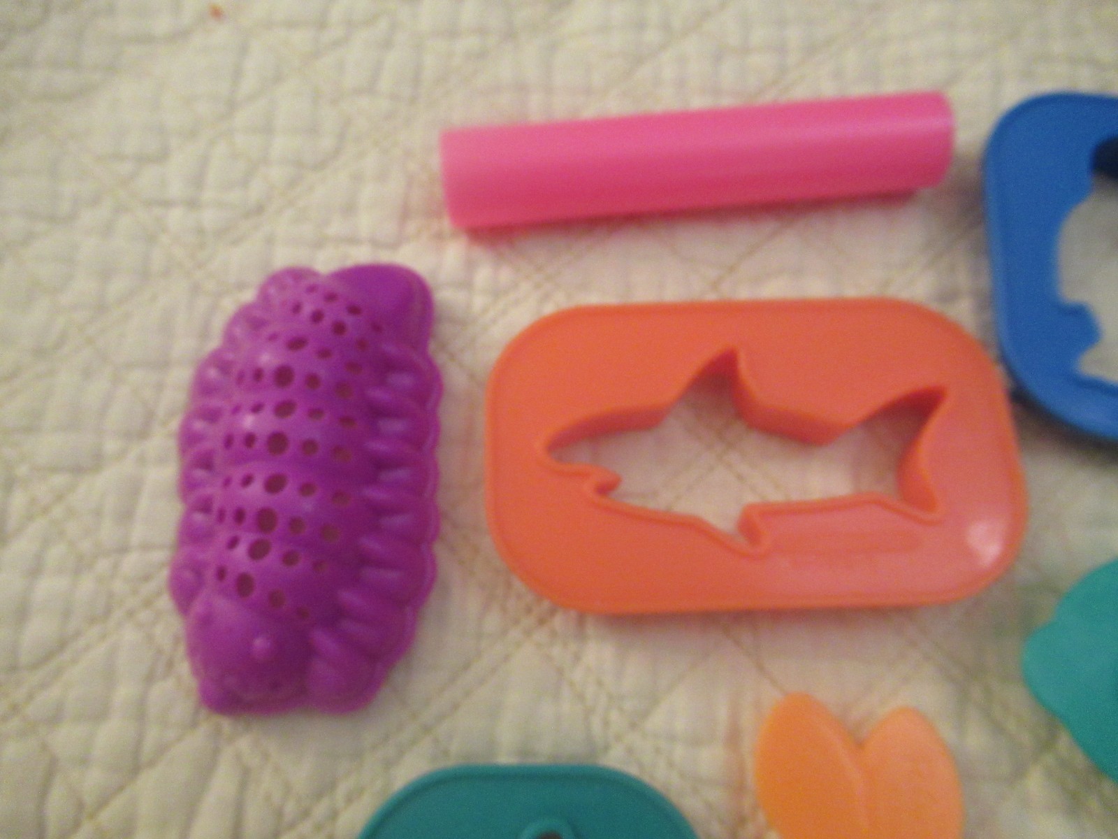 Play-Doh Stamper, Mold & Cutter Accessories Set (24 Pieces)