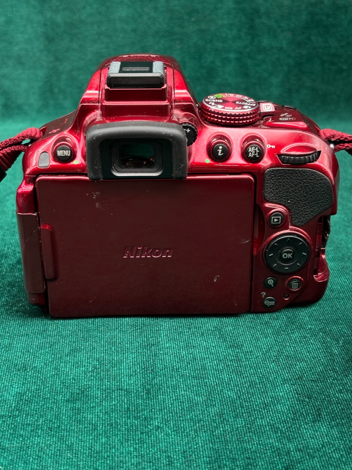 Nikon D5300 Digital Camera For Parts