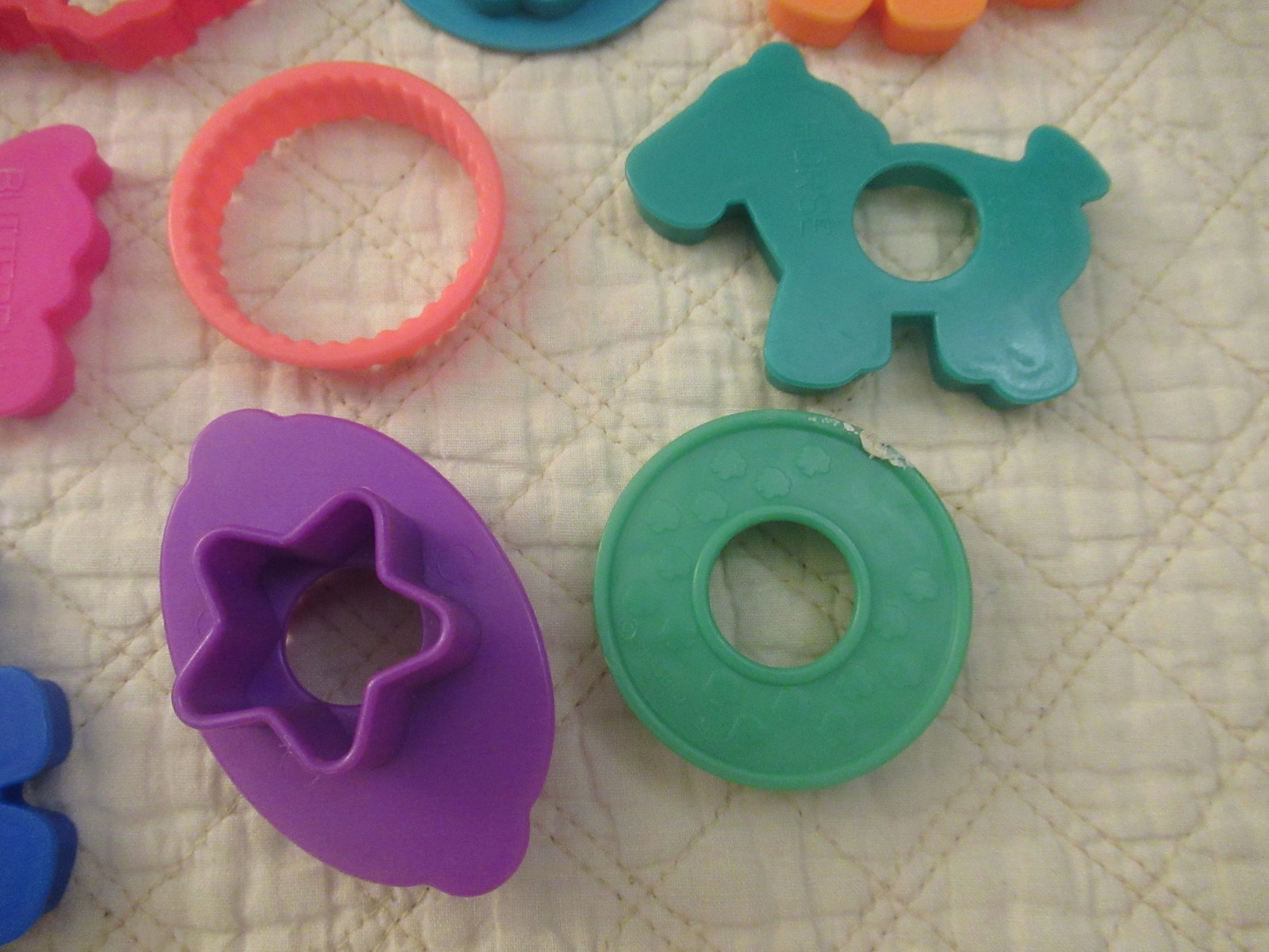 Play-Doh Stamper, Mold & Cutter Accessories Set (24 Pieces)
