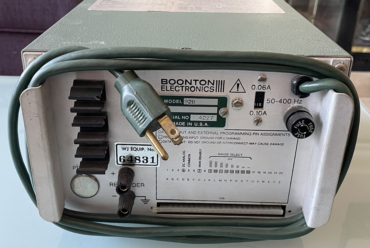 Boonton RF Millivolt Meter Model 92B No Probe Powers On As Is