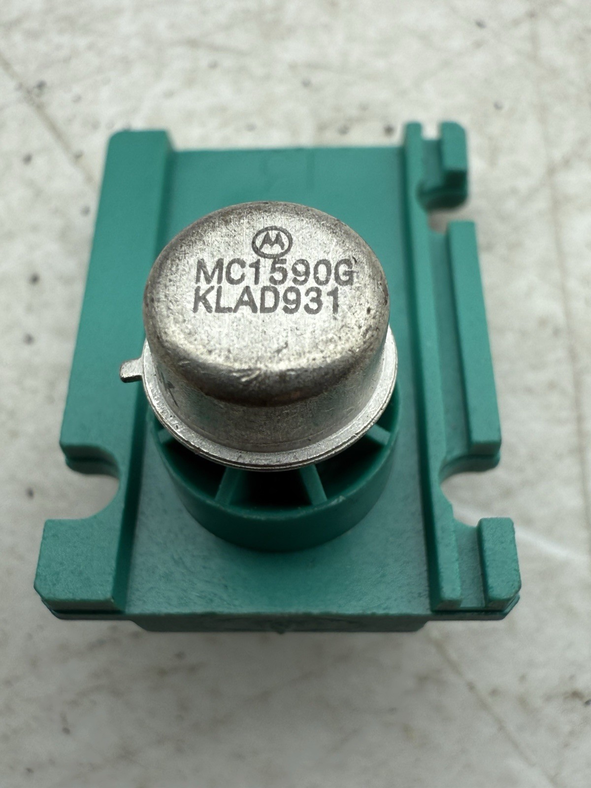 MC1590G ic Motorola