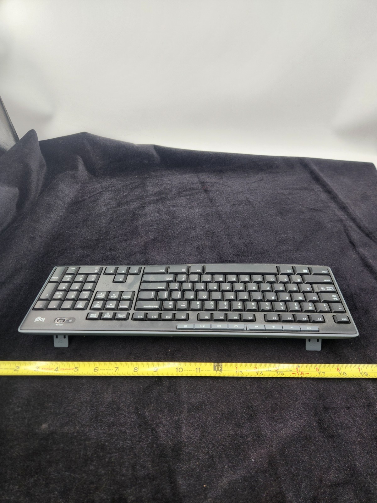 LOGI Logitech K270 keyboard extended number pad no dongle