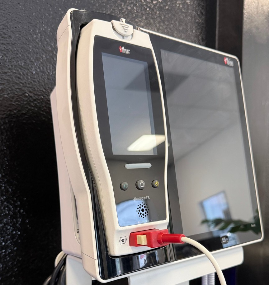 Masimo Root RDS7A Radical-7 Touchscreen w/ New Accessories