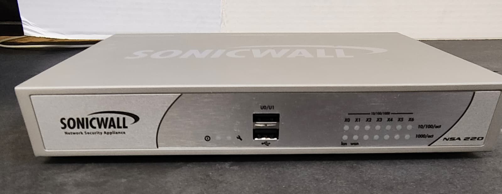 SonicWall NSA 220 Network Security Appliance APL24-08E  (9C/B3) A