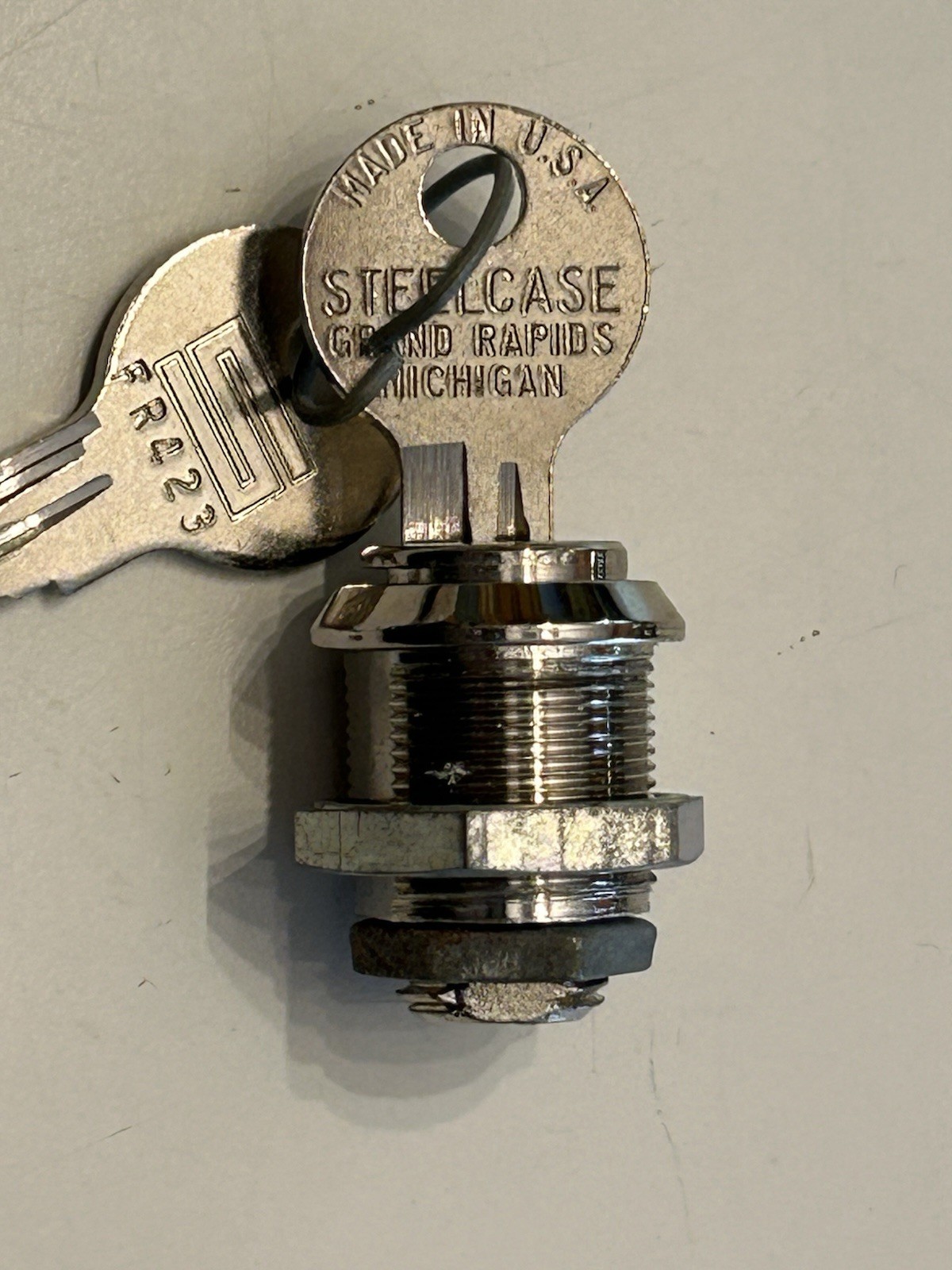 Steelcase Replacement Lock Cylinder Plug Core with 2 keys - NOS