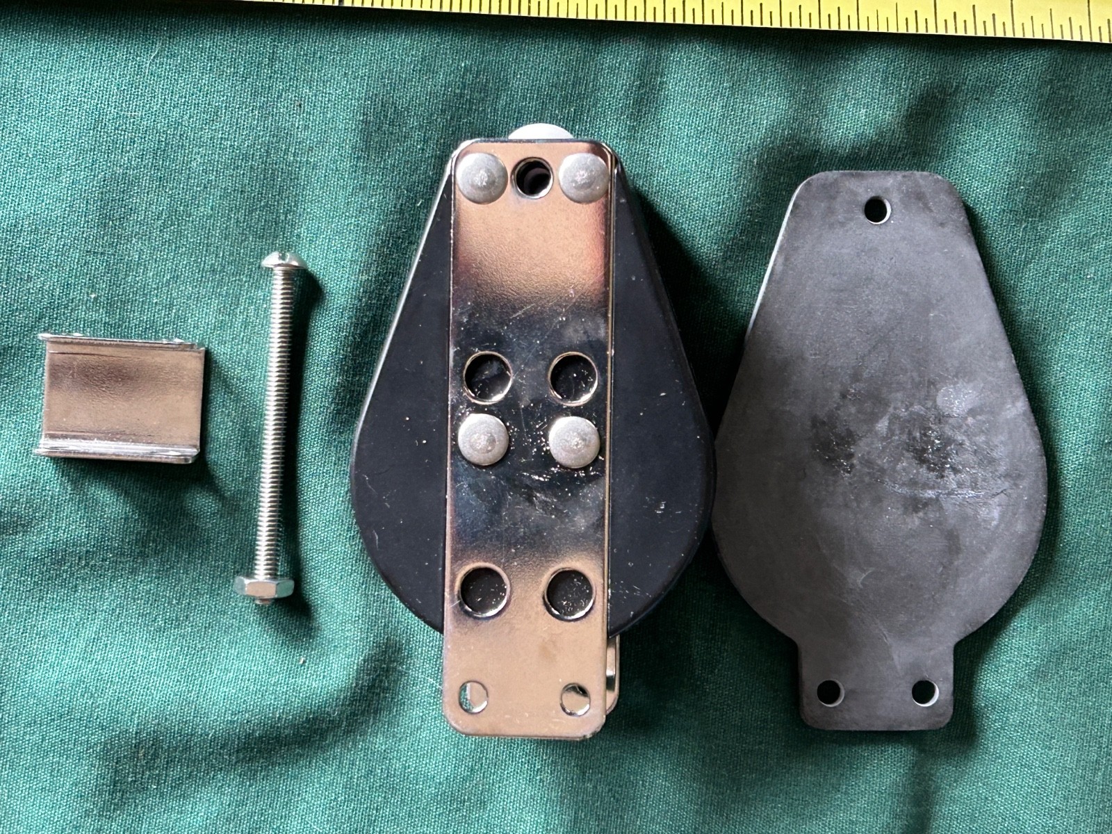 UNUSED HARKEN 2-1/4" CHEEK HEXARATCHET BLOCK IN ORIGINAL PACKAGING
