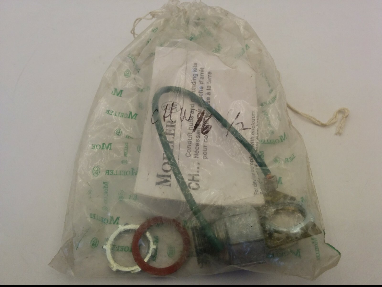 MOELLER CH16-1/2 (CHW16-1/2) CONDUIT HUB AND GROUNDING KIT, NIB