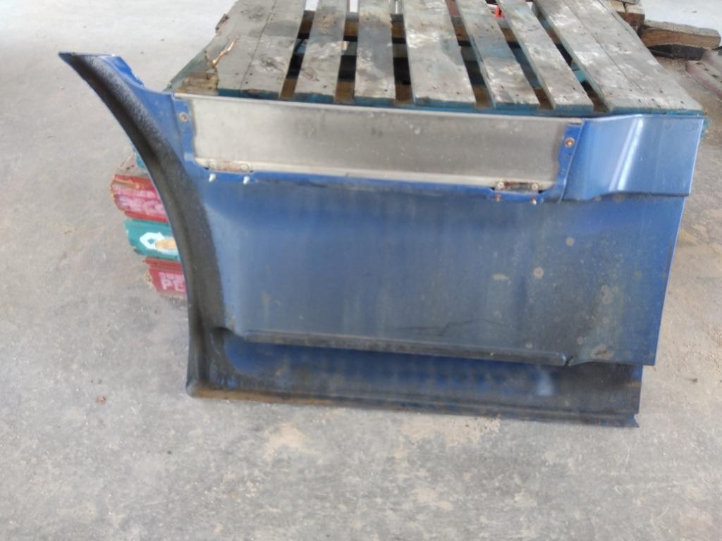 For 2017 FREIGHTLINER CASCADIA 113 SIDE FAIRING Right , MN