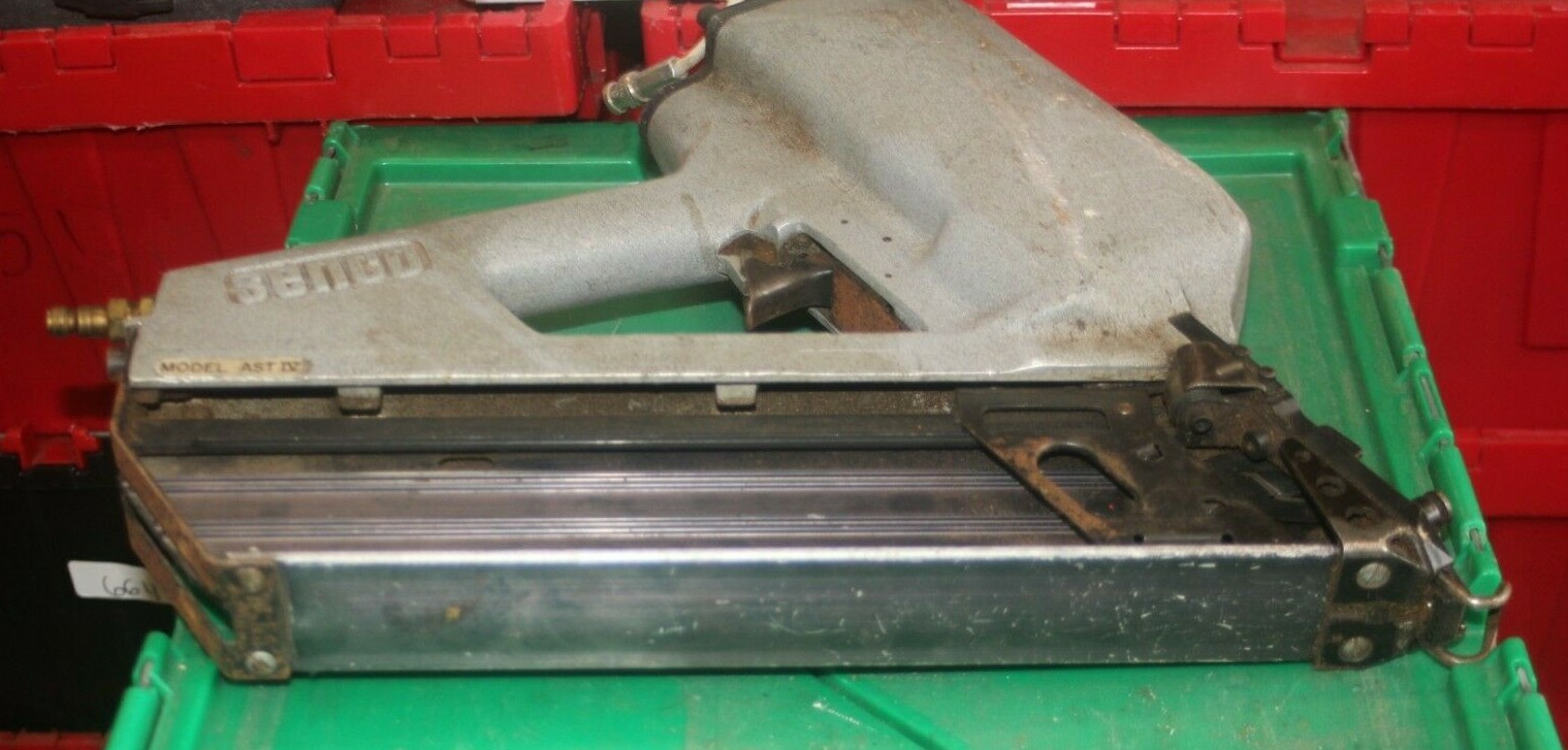 Senco Pneumatic Stapler Model AST 4