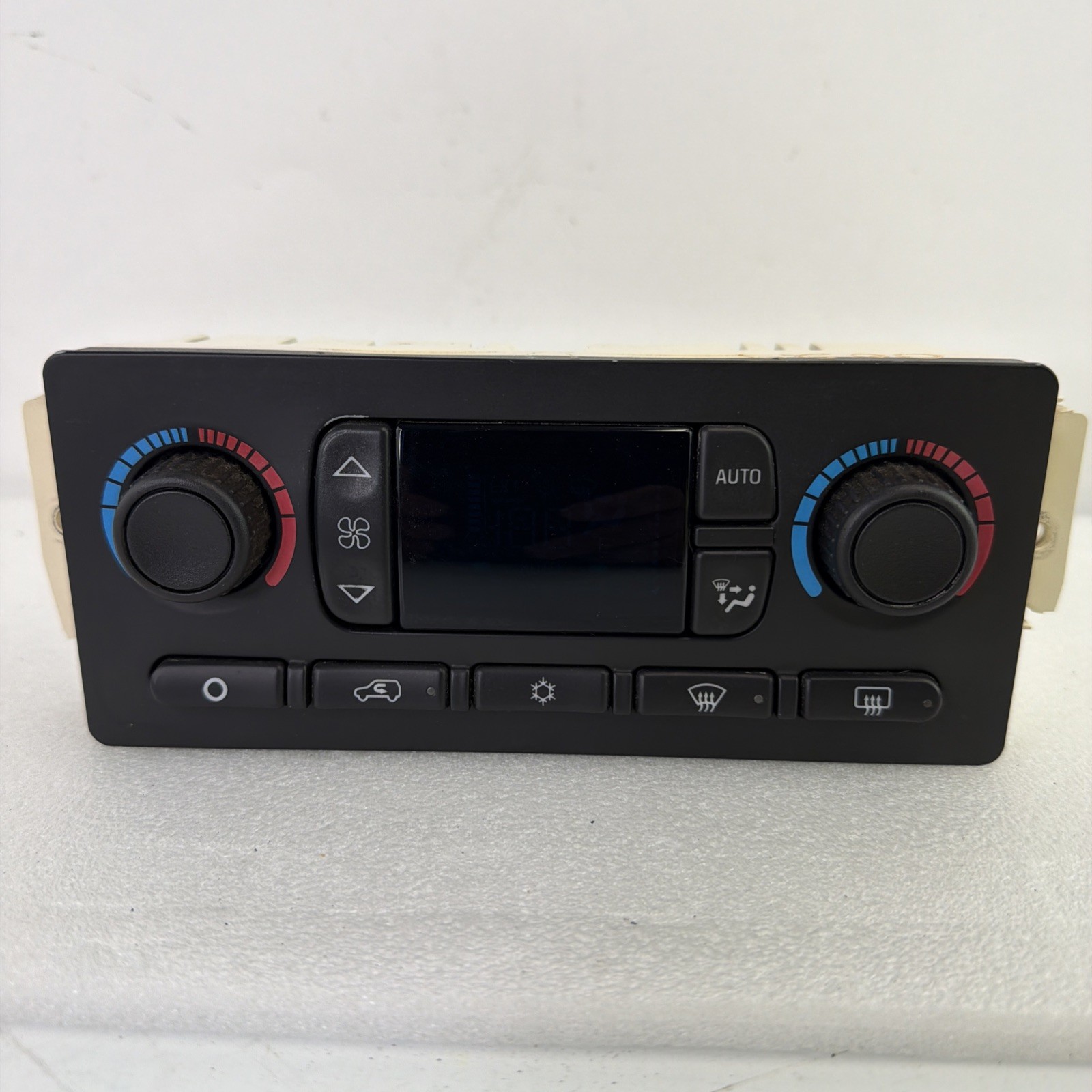 2005-2007 Silverado Suburban Tahoe Yukon Digital AC Heater Climate Control