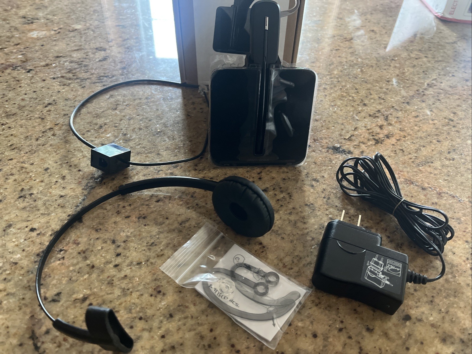 Plantronics CS540 Wireless Headset System 4pcs