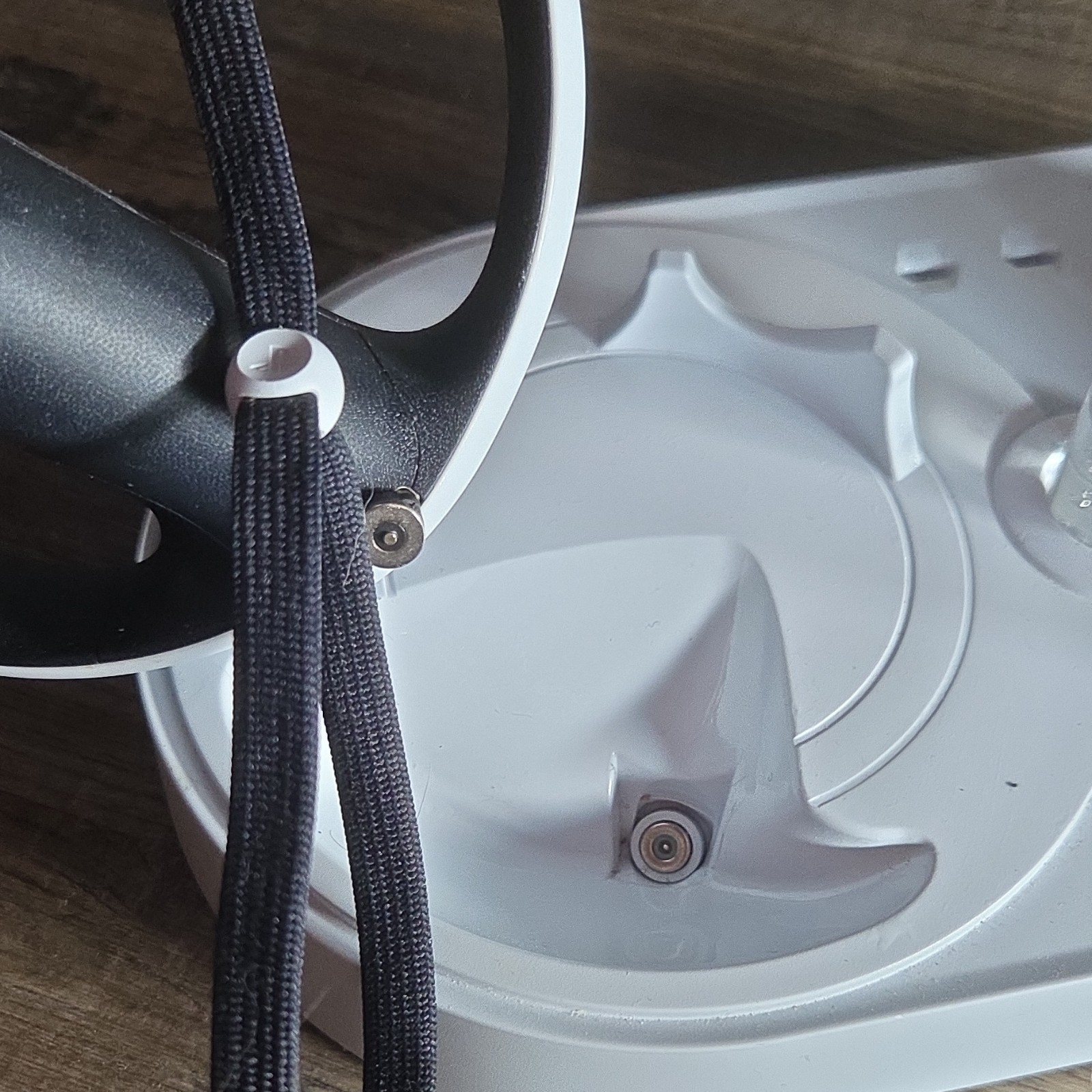 White PS5 VR2 Headset & Controllers with Adaptive Charging Stand