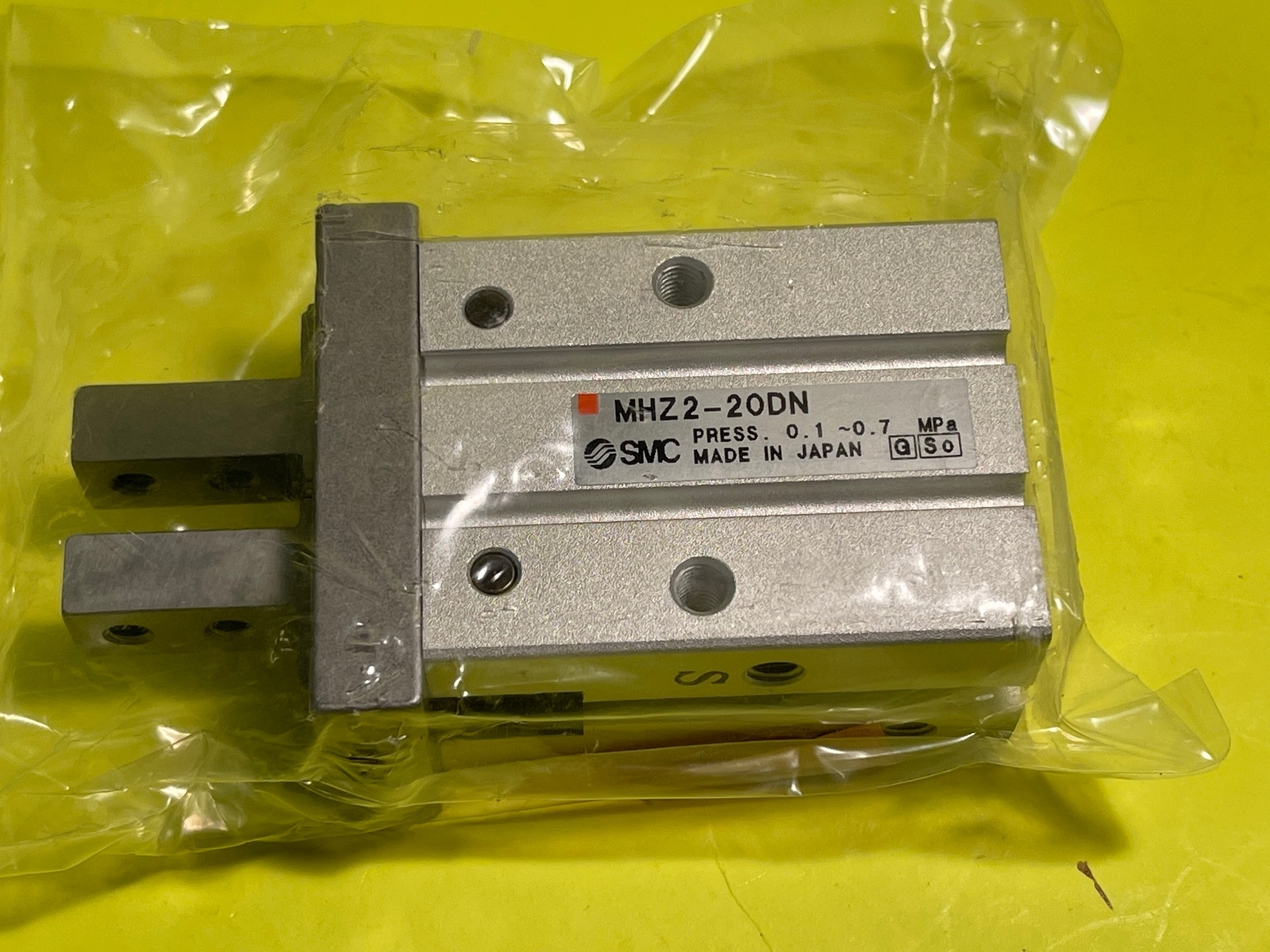 SMC MHZ2-20DN Parallel Air Gripper - New