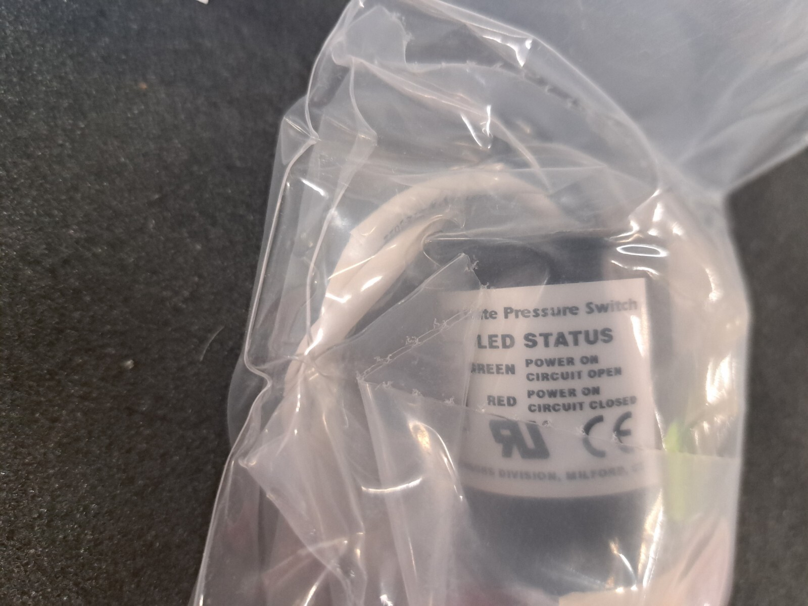 New, Staset, EA100D-51, Solid State Pressure Switch