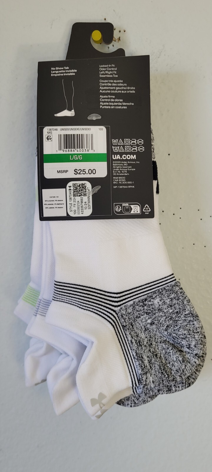 Under Armour Unisex 3-Pairs Armourdry Pro Cushioned No Show Tab Socks. (136).