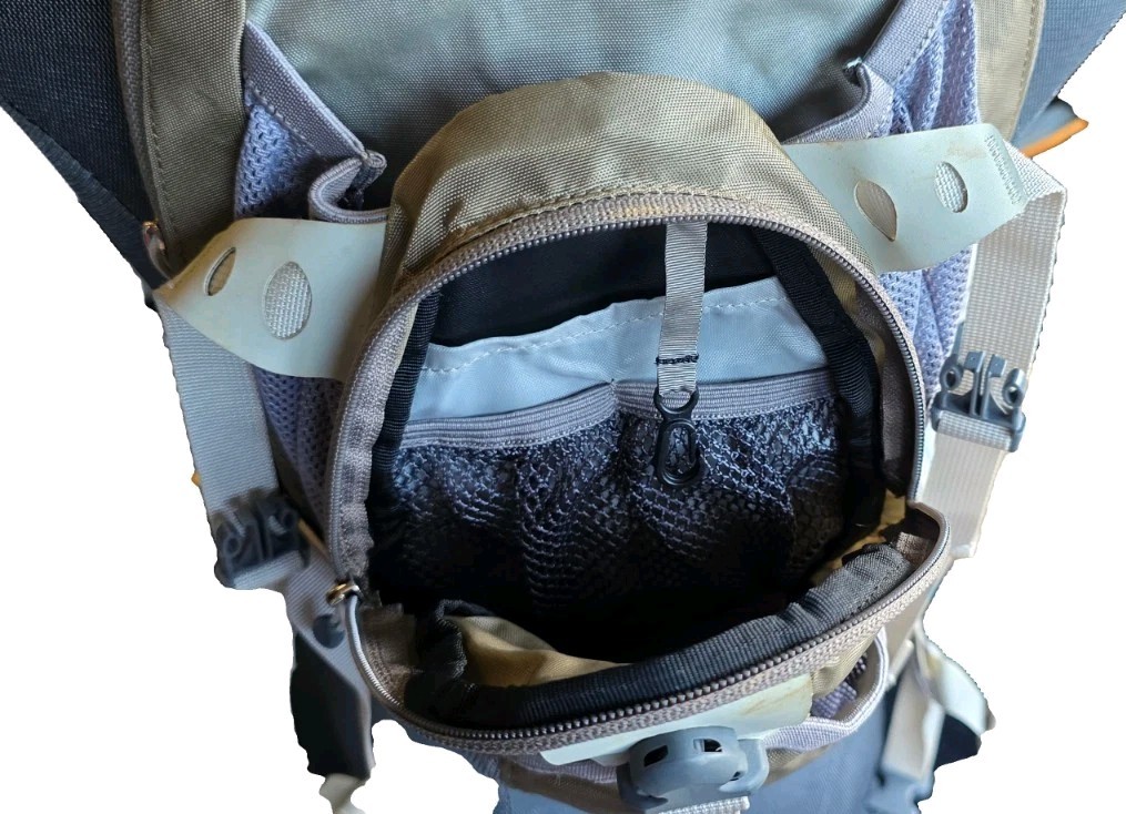 Camelbak 2.1 Liter Hydration Back Pack Tan