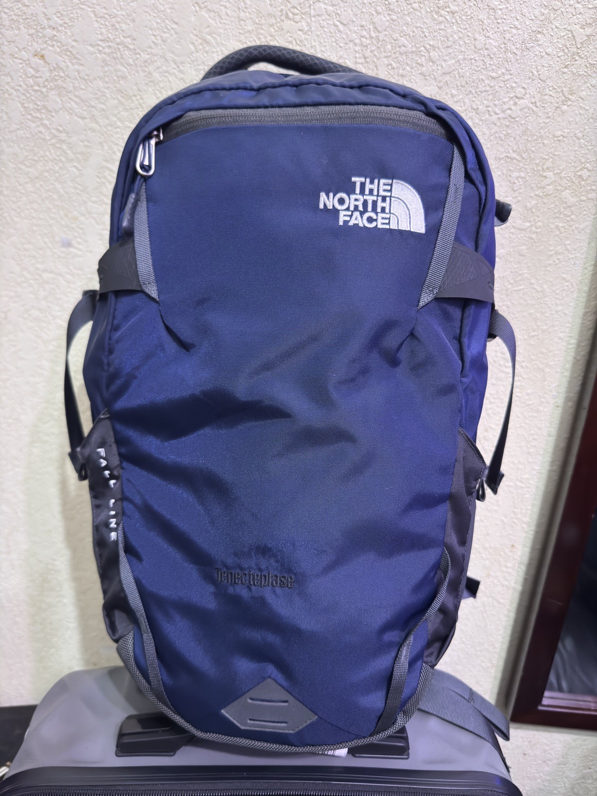 The North Face Fall Line Blue Backpack Lined Laptop Flexvent