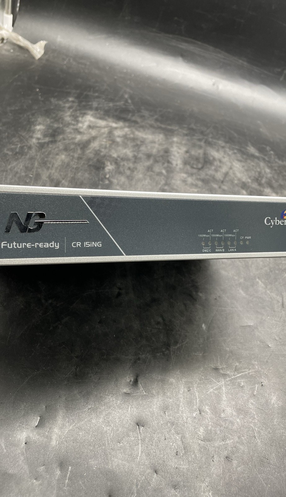 Cyberoam CR15iNG SCB-6901 Network Security Hardware Firewall Appliance