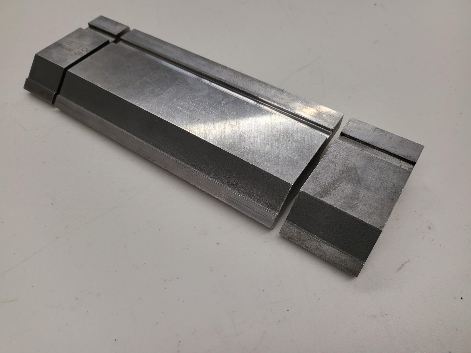 Amada Press Brake °90 Punch Sectionalized 3 PCS 11.25" Long .008 Radius BTB2