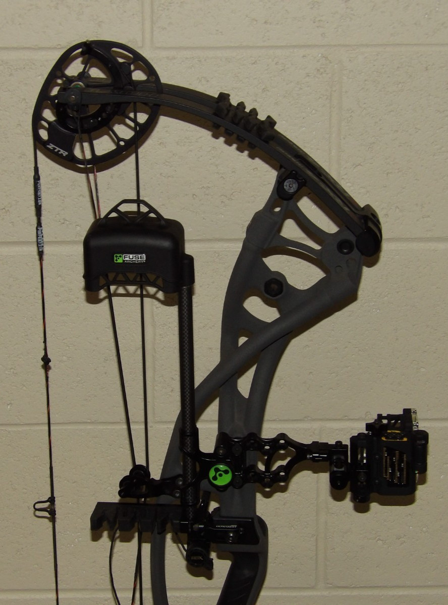 Hoyt Carbon RX-4 Ultra Bow Package- 60/70 lb- RX4- 27 to 30" DL- Storm Finish