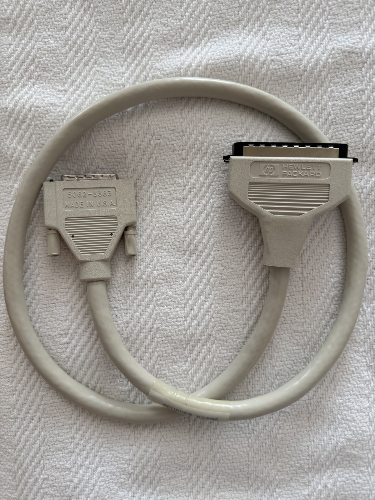 Hewlett-Packard 5062-3383 (K2296) 50-pin low- to high-density SCSI Cable