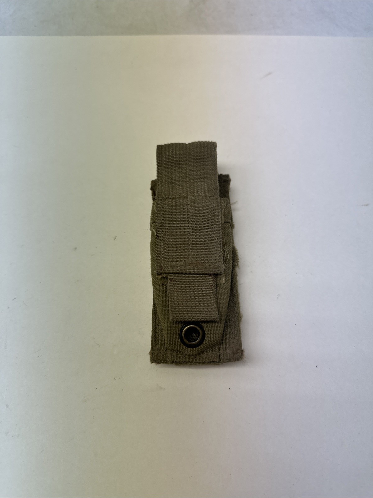 Eagle Industries MOLLE SFLCS Flat M9 Single Pouch Pistol Khaki Flashlight