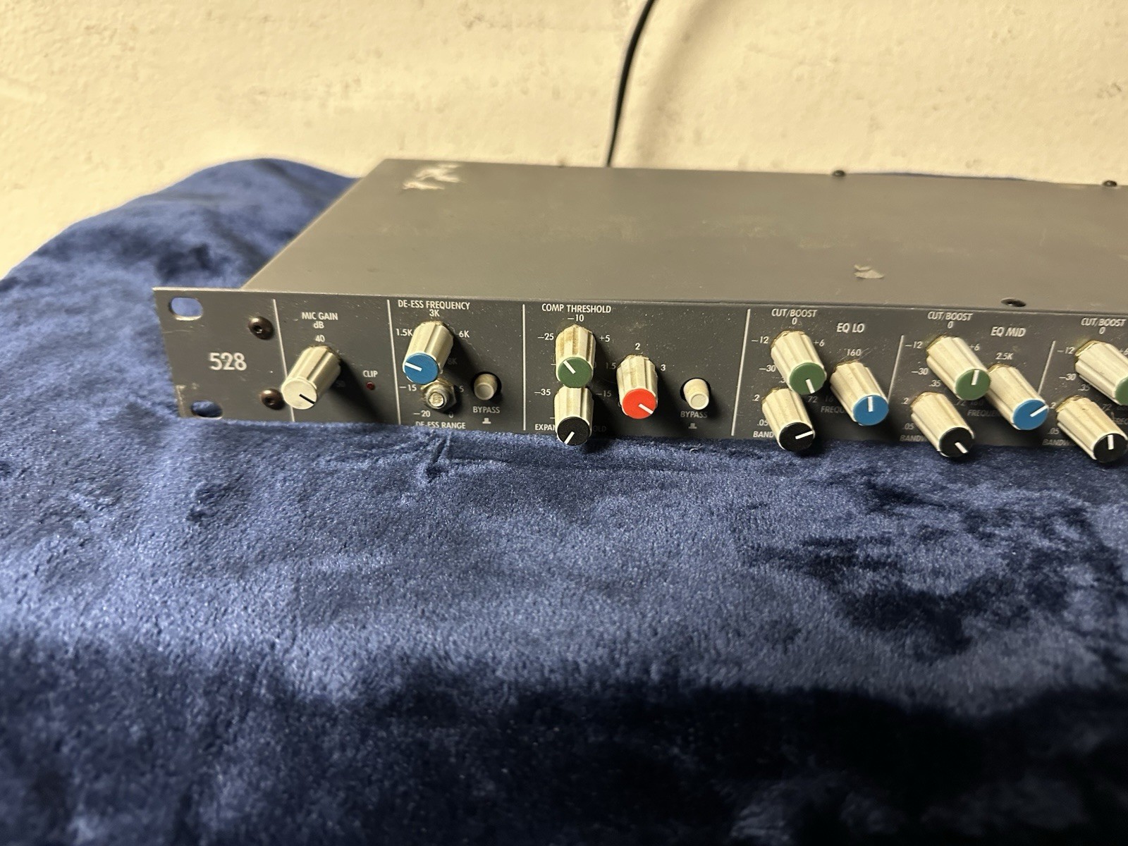 Symetrix 528 Voice Processor ProSoundUniverse Works great