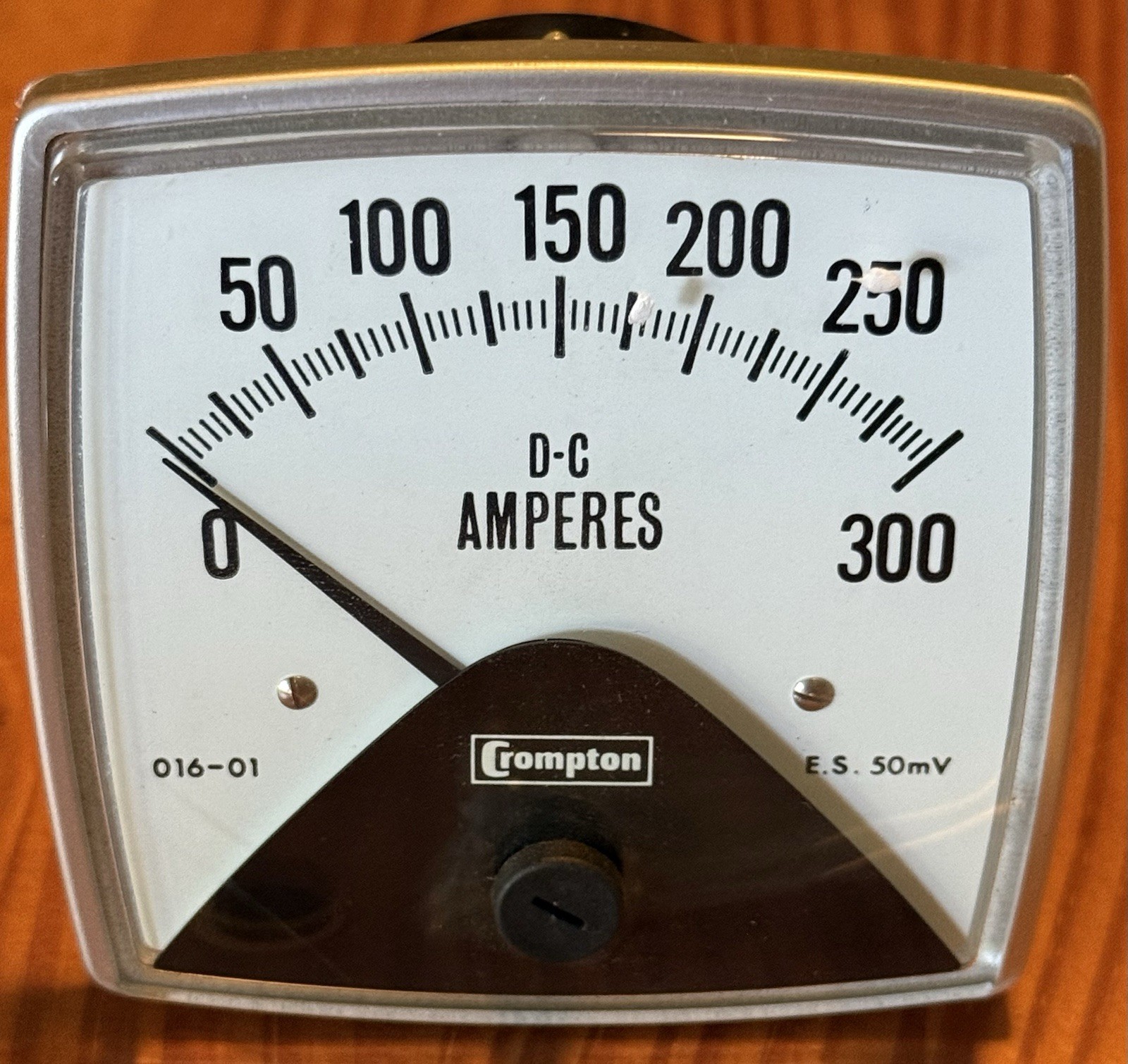 Crompton Analog Panel Meter Model 016-01 EXRX 0-300A New w/Box VG1