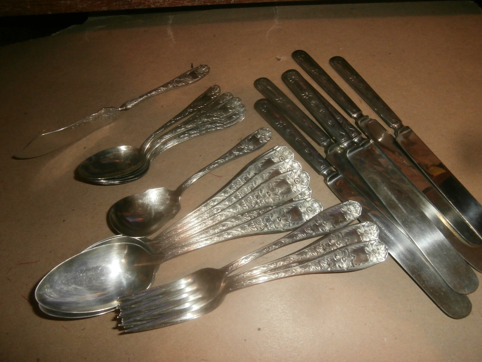 26 Pc Vintage Rogers Nickel Silver Flatware Set w/ Flowers