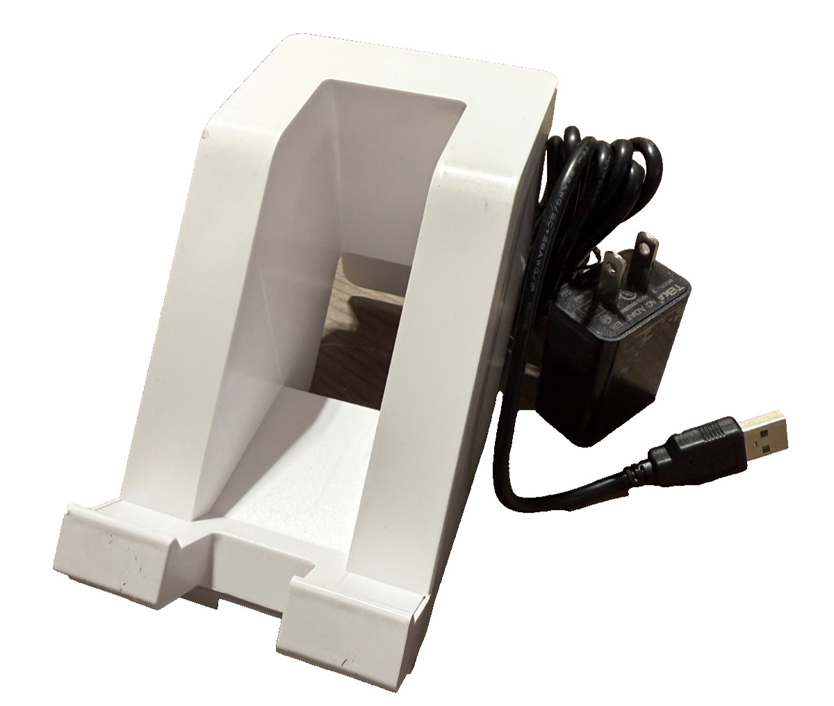 Bostitch Konnect Plastic Phone Dock with USB Port White