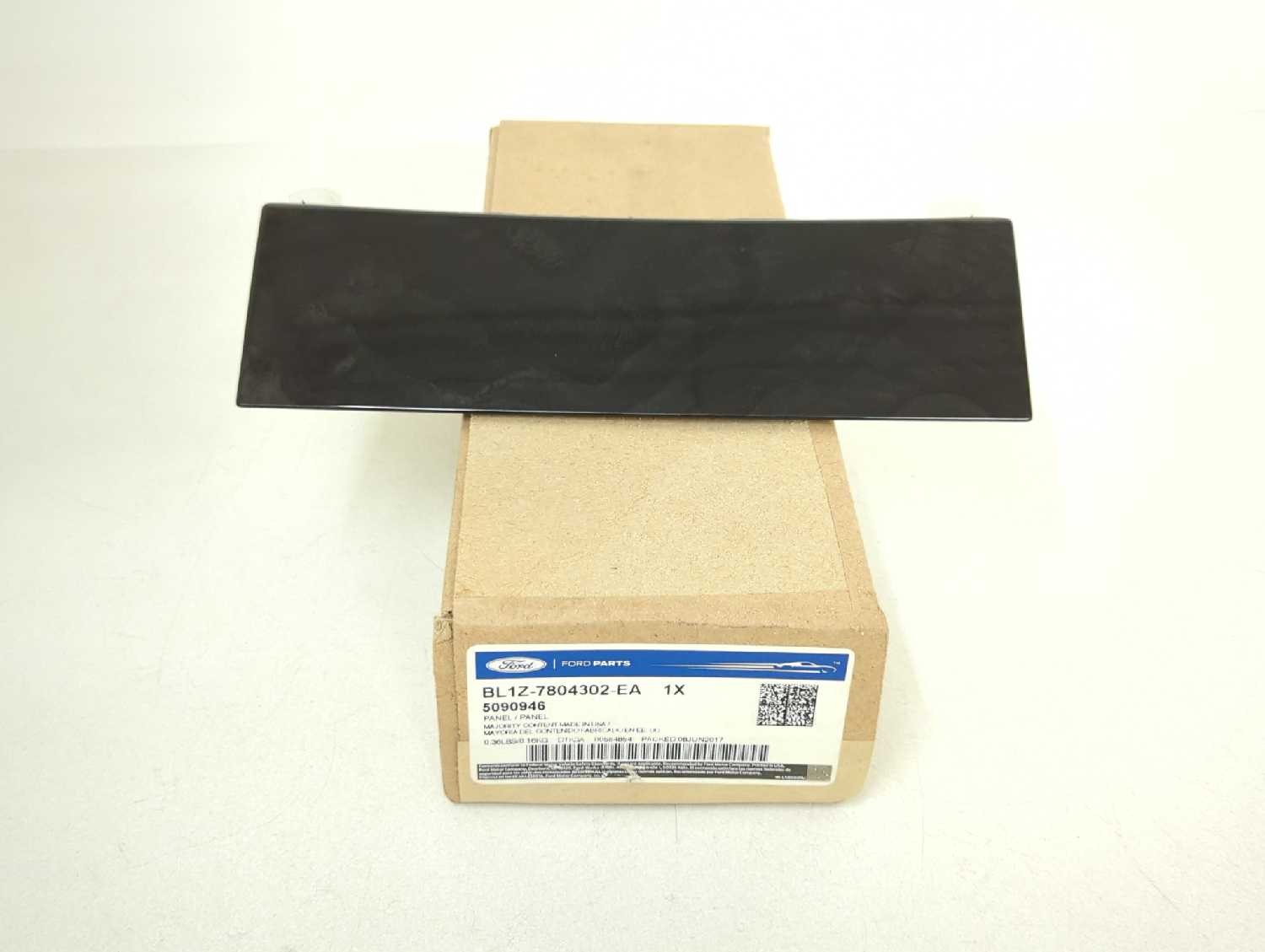 New OEM Ford woody Dash Inlay Trim Molding 2011-2012 Expedition BL1Z-7804302-EA