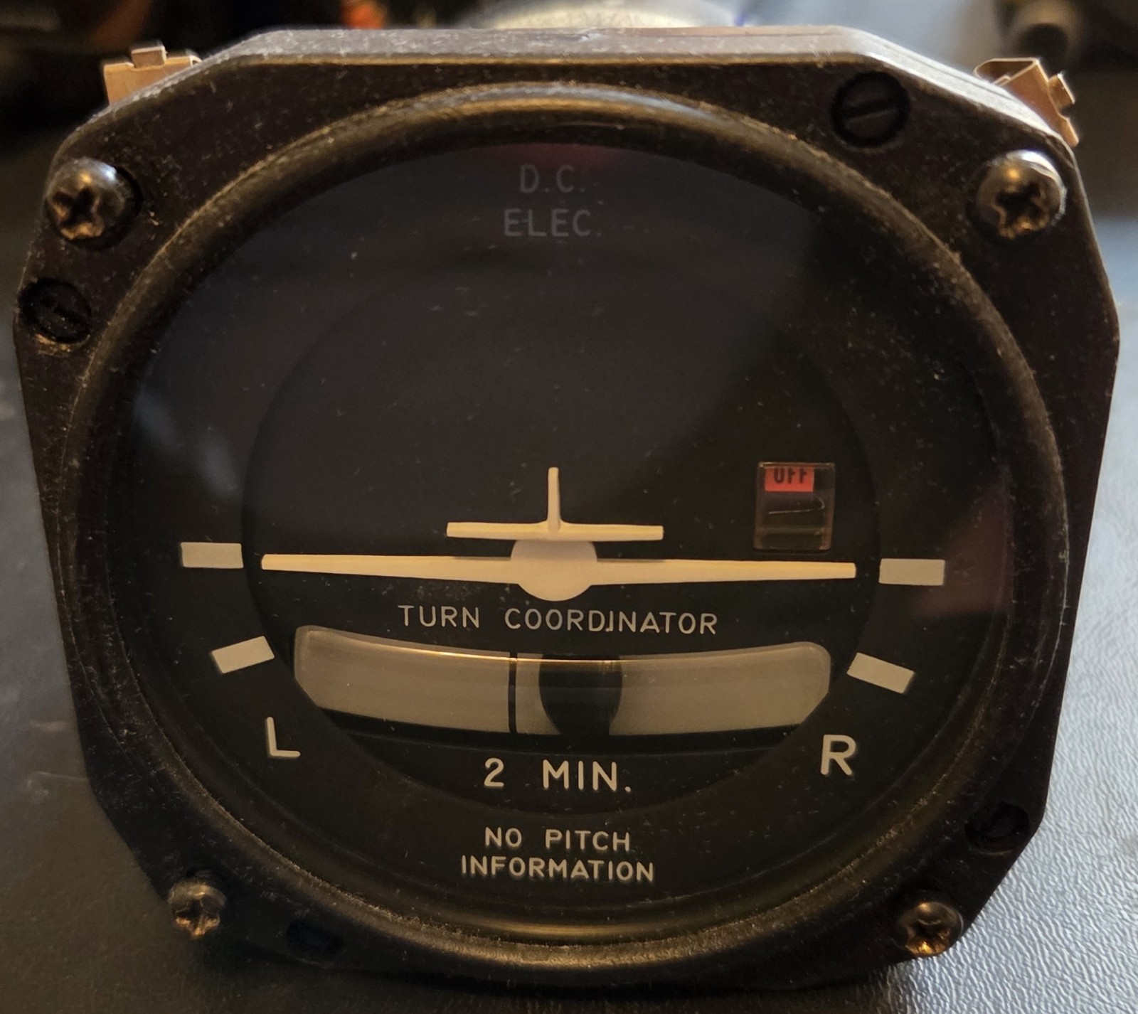 Turn Coordinator 1394T100-1/3 (7RZ) - Removed in good working condition