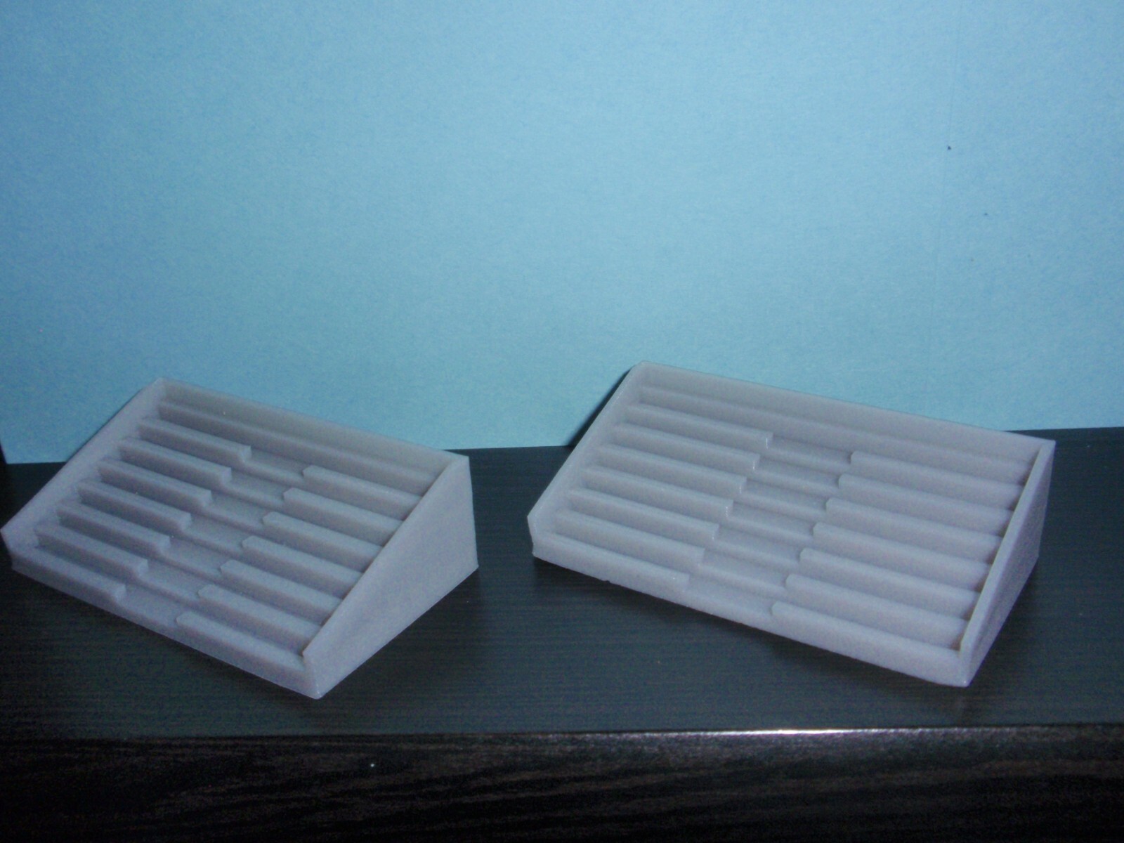 N Scale Bleachers 2 Pack - Style #2 (Deeper) - Gray