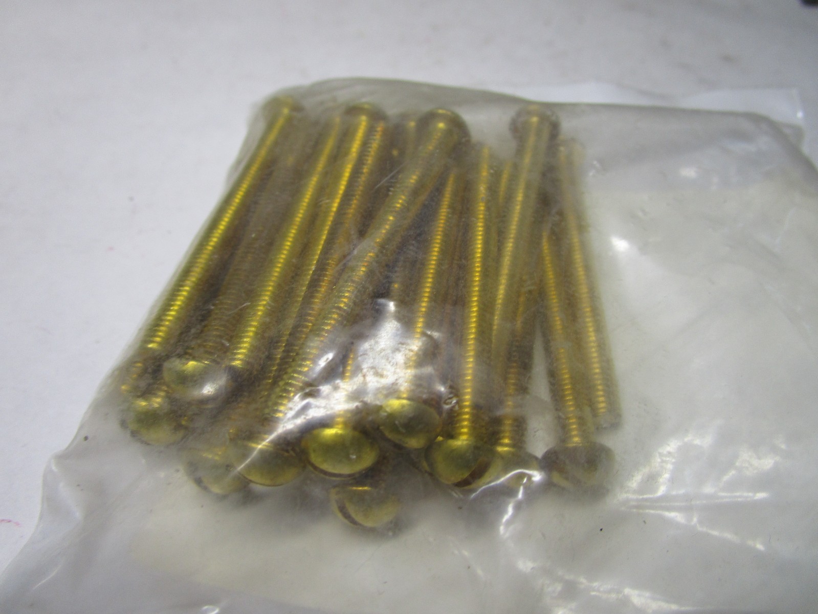 #10-32 x 2" Brass Slotted Round Head Machine Screw  QTY 25