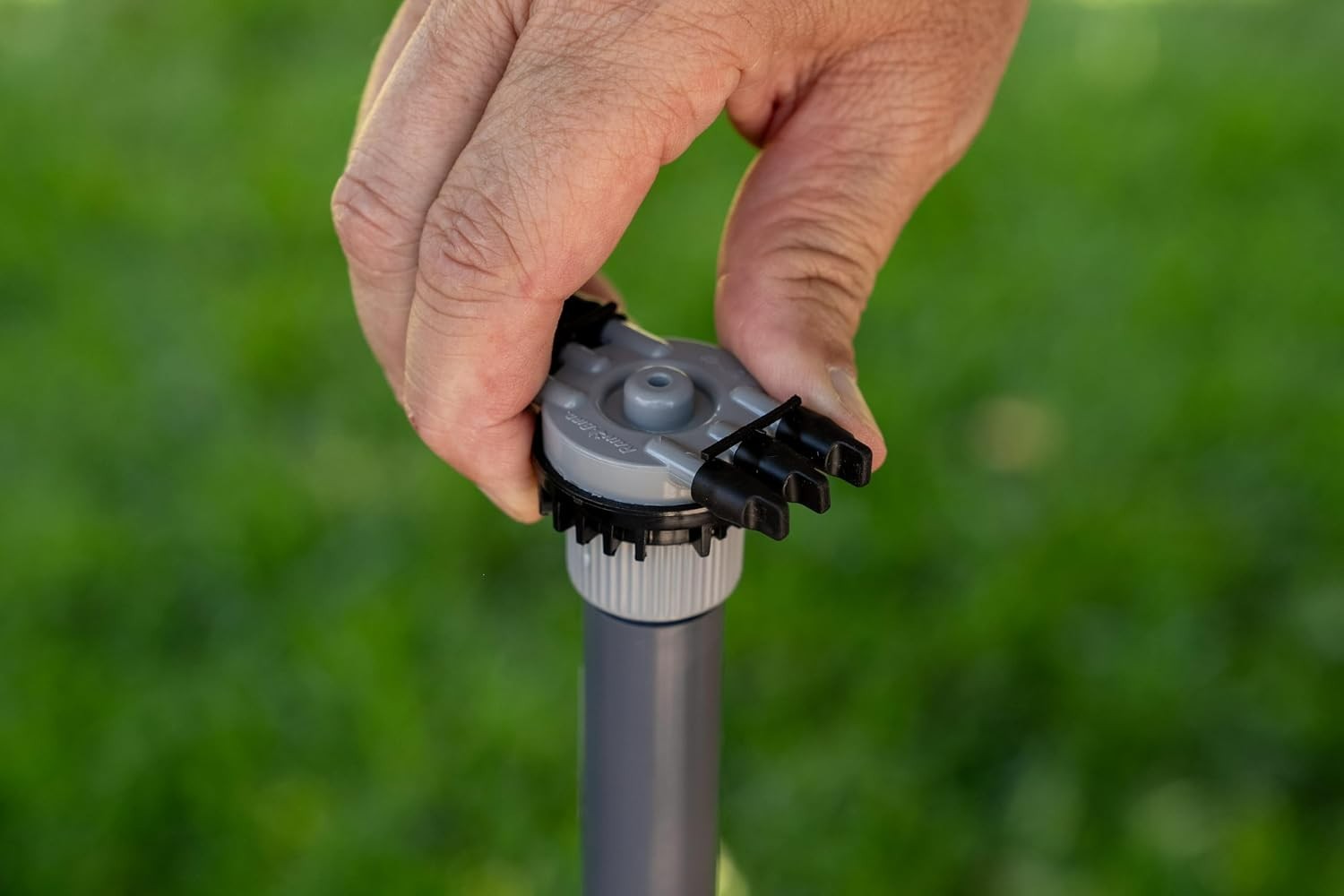 Durable Drip Irrigation 6-Port Manifold - Barbed & Threaded Connections