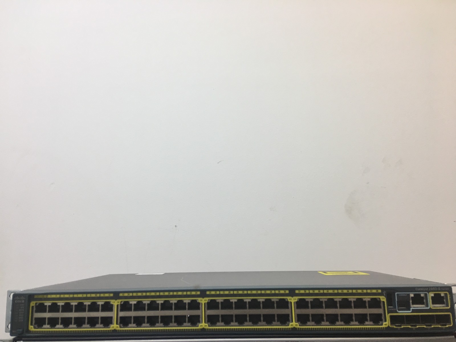 Cisco WS-C2960S-48TS-L 48-Port Gigabit Ethernet Stackable LAN Switch