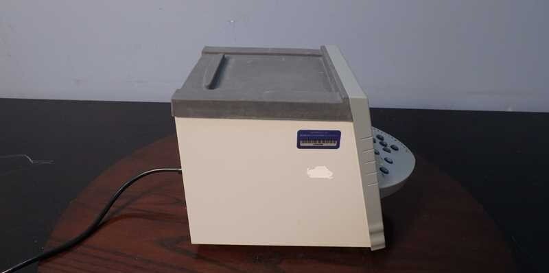 Invitrogen PowerEase 500 Electrophoresis Programable Power Supply