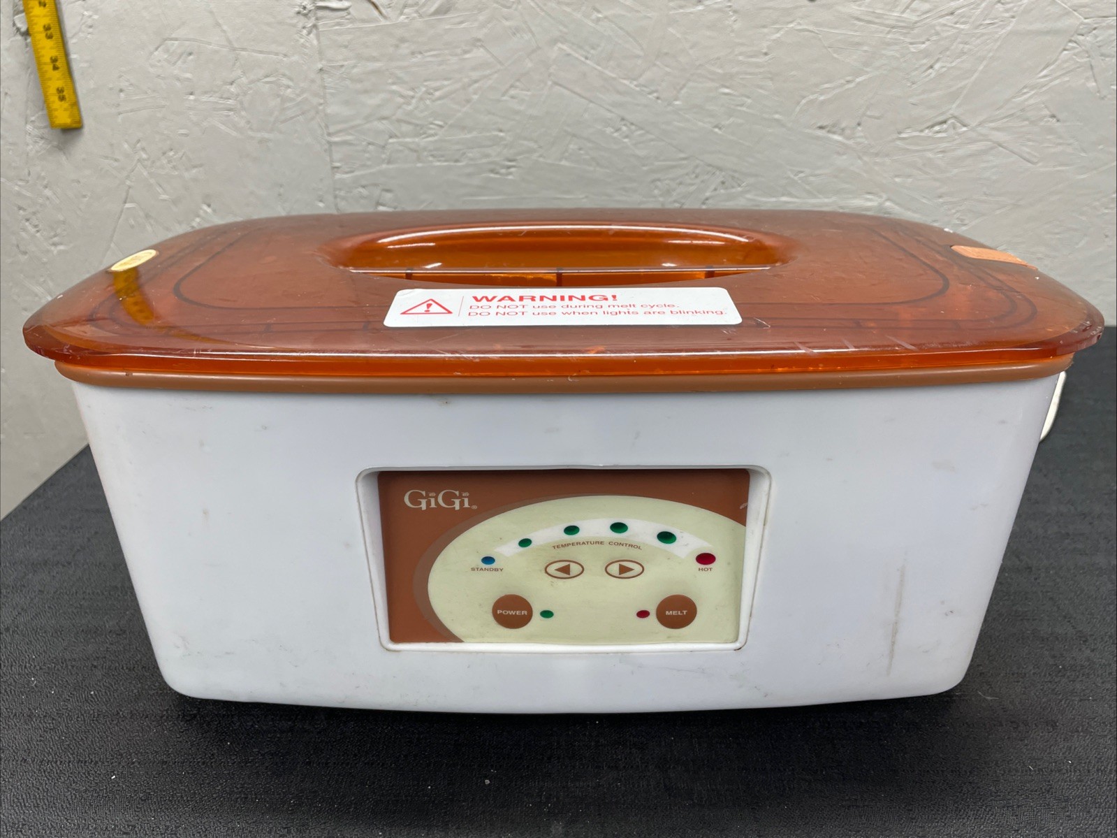 GiGi Digital Paraffin Commercial Grade Bath Spa Locking Lid Tray Working