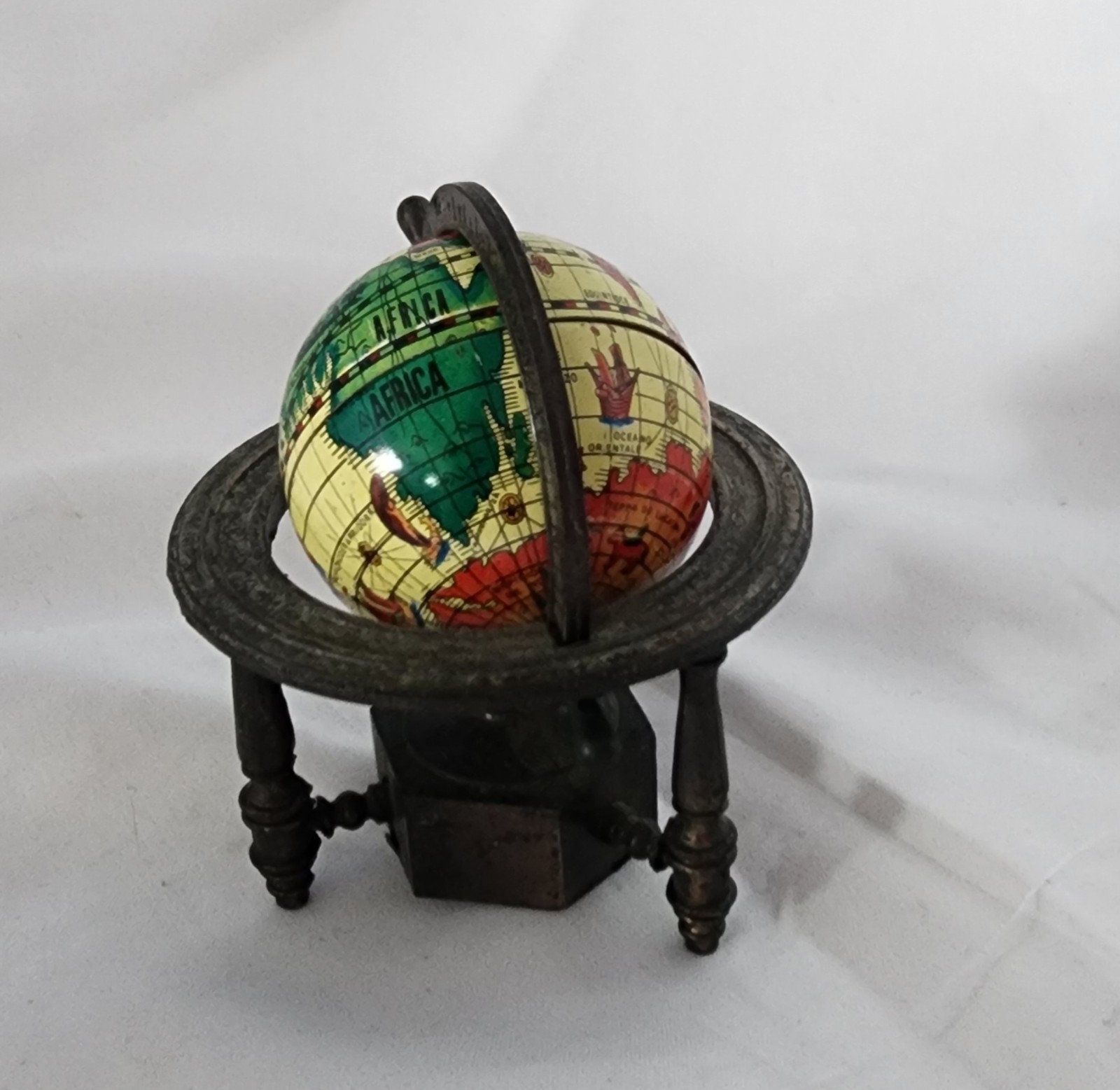 Vintage Globe Metal Pencil Sharpener Collectible