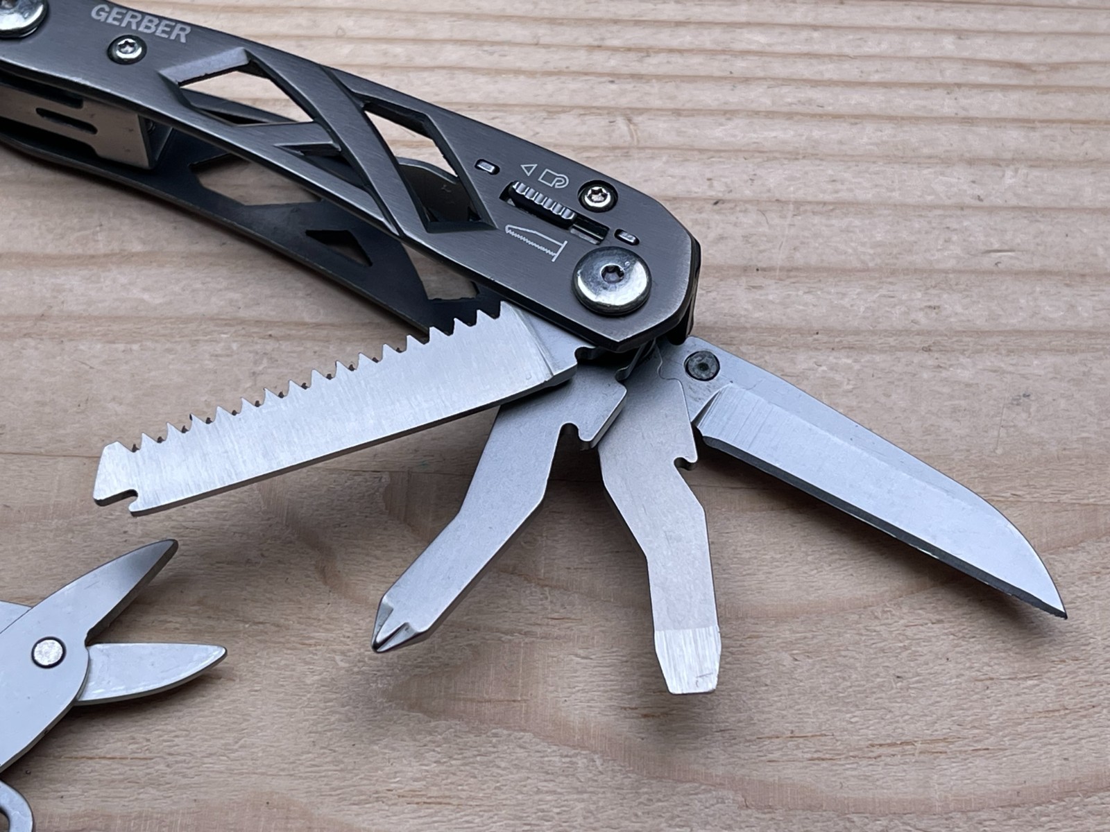 Gerber Suspension Gray Multi-Tool Plier Knife Scissors with Nylon Sheath